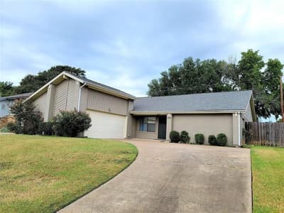213 Springridge Lane, Euless TX 76039