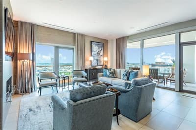 2300 WOLF Street # 14C, Dallas TX 75201