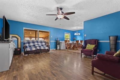 13212 Kings Mountain Drive, Balch Springs TX 75180 - Photo 2