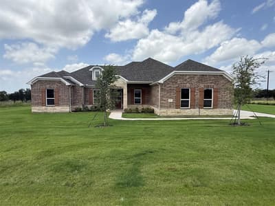 1300 Green Ridge, Weatherford TX 76085