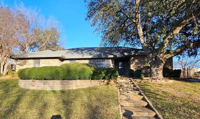 1817 Rhinevalley Drive, Arlington TX 76012