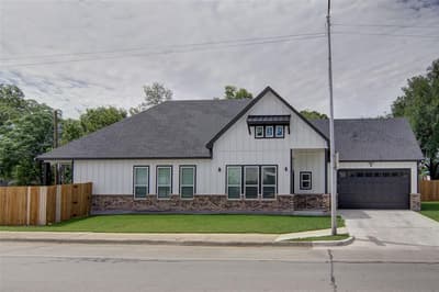 3220 N Houston Street, Fort Worth TX 76106