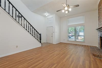 617 Valley Spring Drive, Arlington TX 76018 - Photo 3