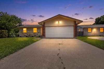 2124 Stonehenge Drive, Garland TX 75041