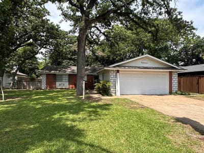 602 Buffalo Drive, Arlington TX 76013 - Photo 2