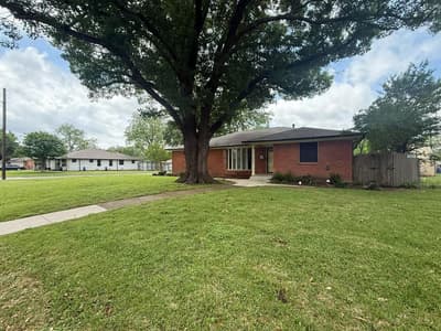 2424 Dorrington Drive, Dallas TX 75228 - Photo 2