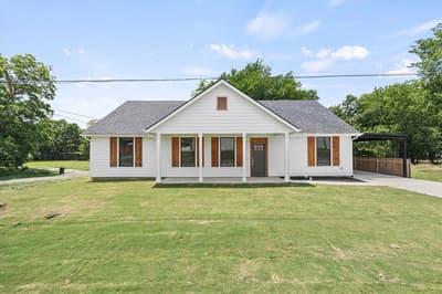 108 S Manson Street, Wolfe City TX 75496