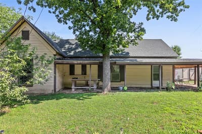 704 Cantrell Street, Waxahachie TX 75165 - Photo 2