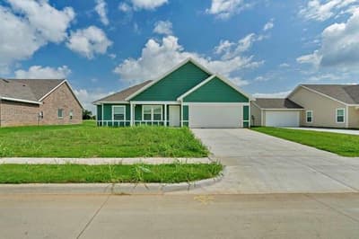 617 Crockett Drive, Cleburne TX 76033 - Photo 2