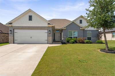 219 Bayless Avenue, Godley TX 76044