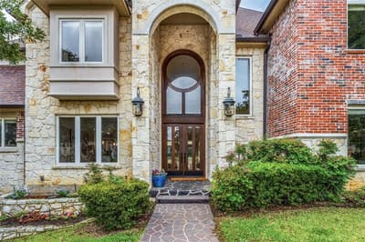 2639 Hemingway Court, Arlington TX 76006 - Photo 4
