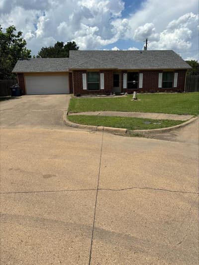 123 Brisbane Court, Glenn Heights TX 75154