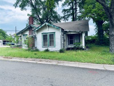 208 Texas Street, Sulphur Springs TX 75482 - Photo 3