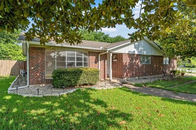 605 N Roberts Street, West TX 76691 - Photo 2