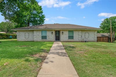 2005 Prince John Drive, Grand Prairie TX 75050