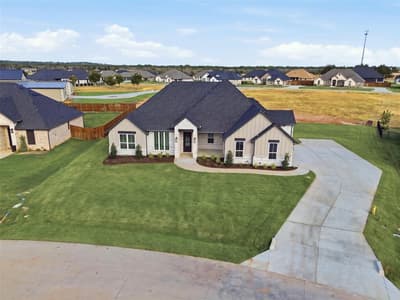 2120 Middlewood Circle, Granbury TX 76049 - Photo 5
