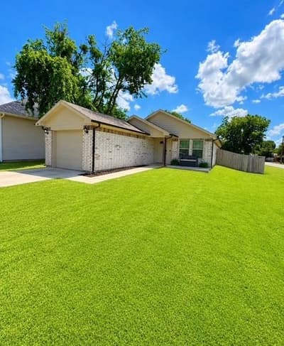 300 Lipscomb Street, Cleburne TX 76031