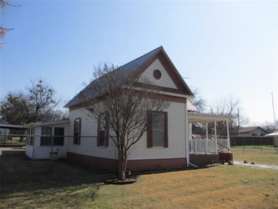608 N Colorado Street, Whitney TX 76692 - Photo 2