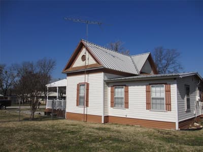 608 N Colorado Street, Whitney TX 76692 - Photo 3