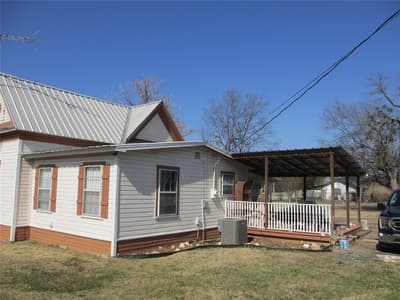 608 N Colorado Street, Whitney TX 76692 - Photo 4