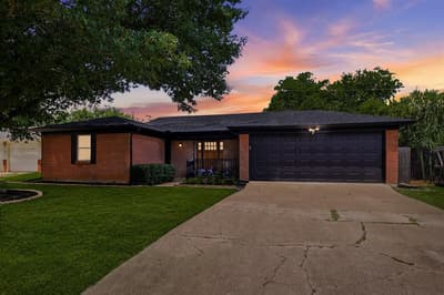 1113 Norwood Drive, Hurst TX 76053