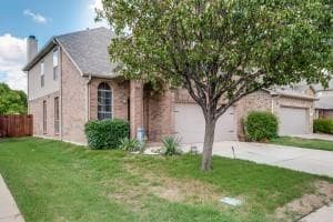 5017 Britton Ridge Lane, Fort Worth TX 76179 - Photo 2