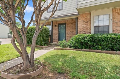 700 W Collins Street, Denton TX 76201