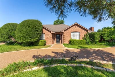7454 Queensbury Circle, Fort Worth TX 76133 - Photo 2