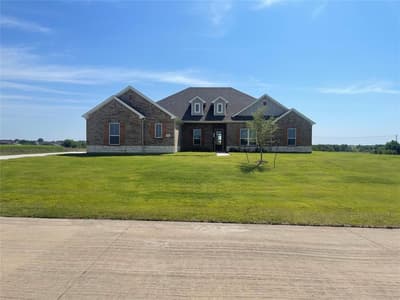 221 Marie Lane, Waxahachie TX 75167