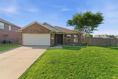 301 Long Prairie Drive, Forney TX 75126 - Photo 2