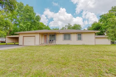 308 W White Street, Pilot Point TX 76258