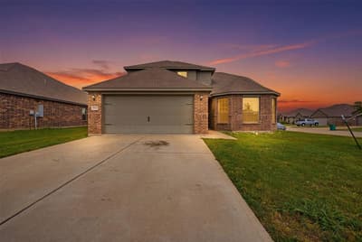 1000 Tumbleweed Trail, Crowley TX 76036
