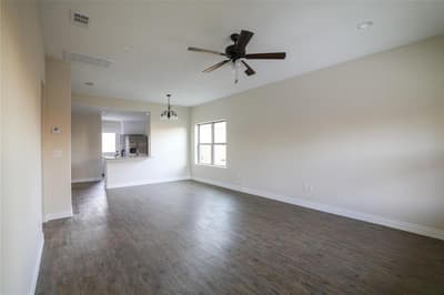 901 N Barrett Avenue, Denison TX 75020 - Photo 2