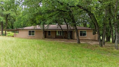 1517 Oakridge Court W, Azle TX 76020