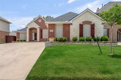 6849 Shoreway Drive, Grand Prairie TX 75054