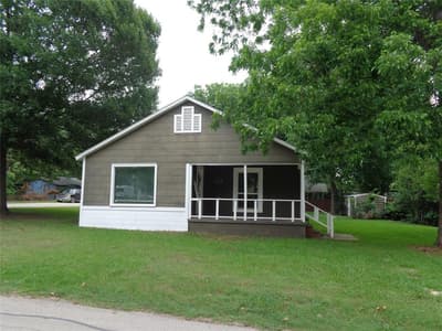 301 S 4th Street, Grandview TX 76050