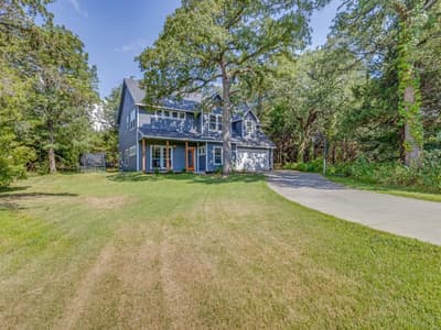 203 Pueblo Drive, Lake Kiowa TX 76240