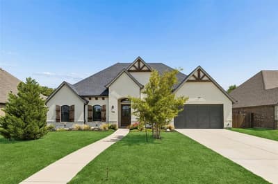 1048 Whisper Willows Drive, Fort Worth TX 76052