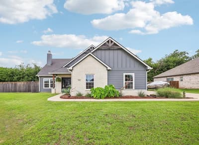 116 E Bexar Street, Mabank TX 75147