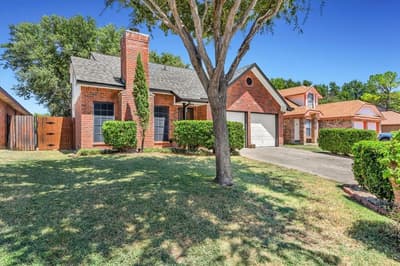 215 Ironbark Drive, Arlington TX 76018 - Photo 3