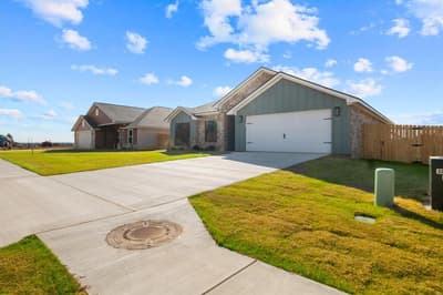 16529 Crossing Circle, Lindale TX 75771 - Photo 2