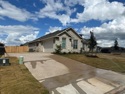 1033 Queen Elizabeth Drive, Waco TX 76657 - Photo 2