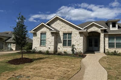 1033 Queen Elizabeth Drive, Waco TX 76657 - Photo 3