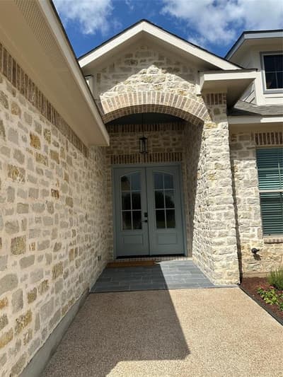 1033 Queen Elizabeth Drive, Waco TX 76657 - Photo 4