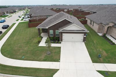 5201 Petal Meadows Drive, Fort Worth TX 76179 - Photo 4