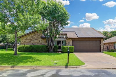 2308 Farrington Lane, Hurst TX 76054