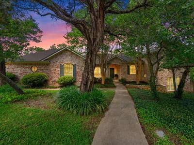 179 Woodland Circle, China Spring TX 76633