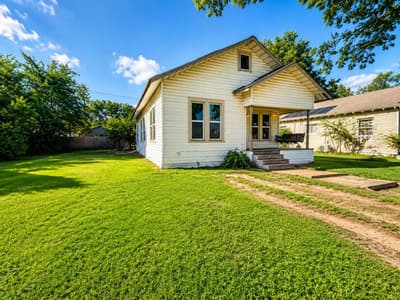 106 1st Street, Kerens TX 75144