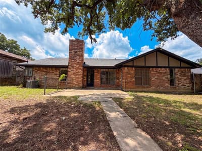 5719 Stage Line Drive, Arlington TX 76017 - Photo 5