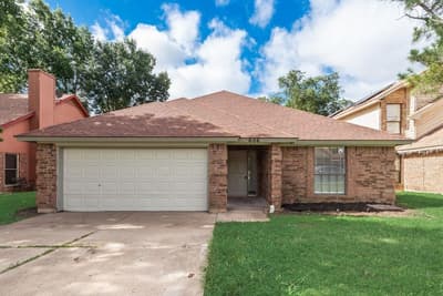606 Oakland Hills Drive, Arlington TX 76018